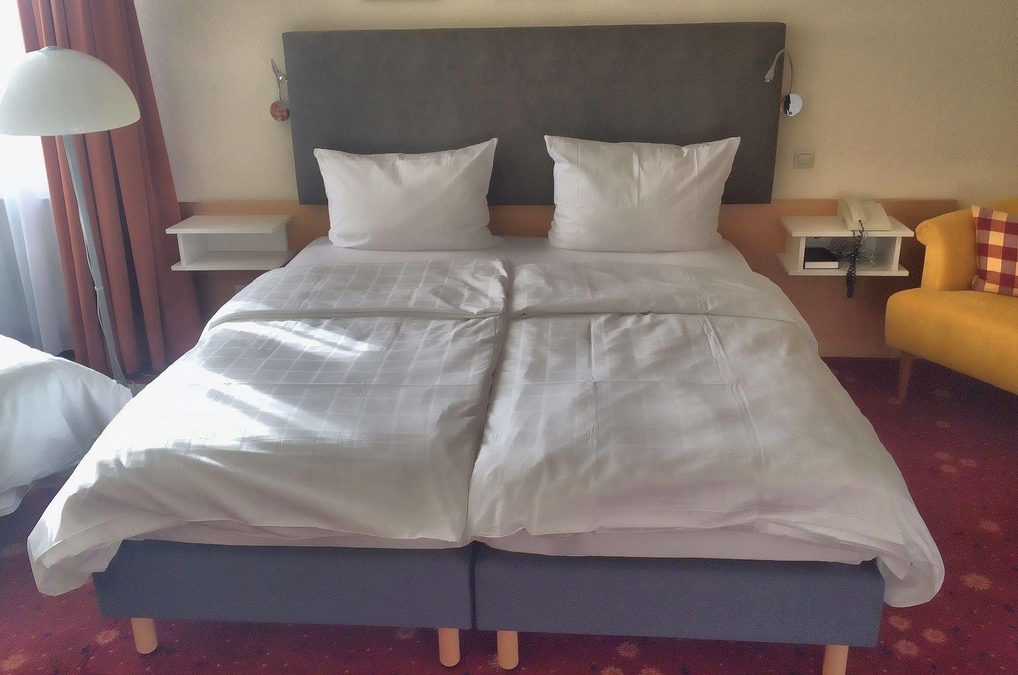 Akzent Hotel Hoehenblick Muehlhausen im Taele Ngoại thất bức ảnh