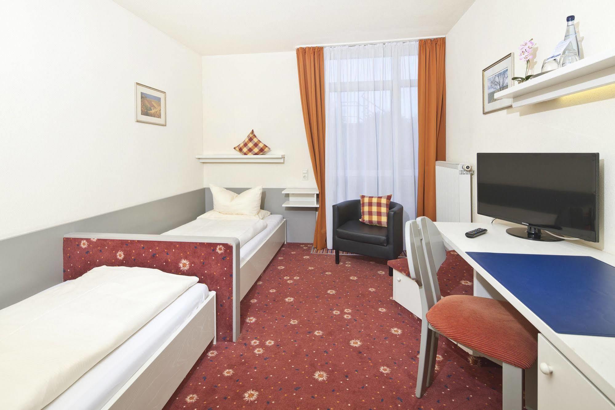 Akzent Hotel Hoehenblick Muehlhausen im Taele Ngoại thất bức ảnh